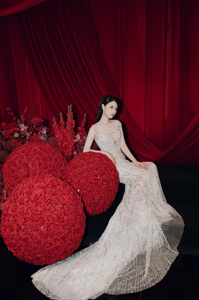 Crimson wedding design project cover